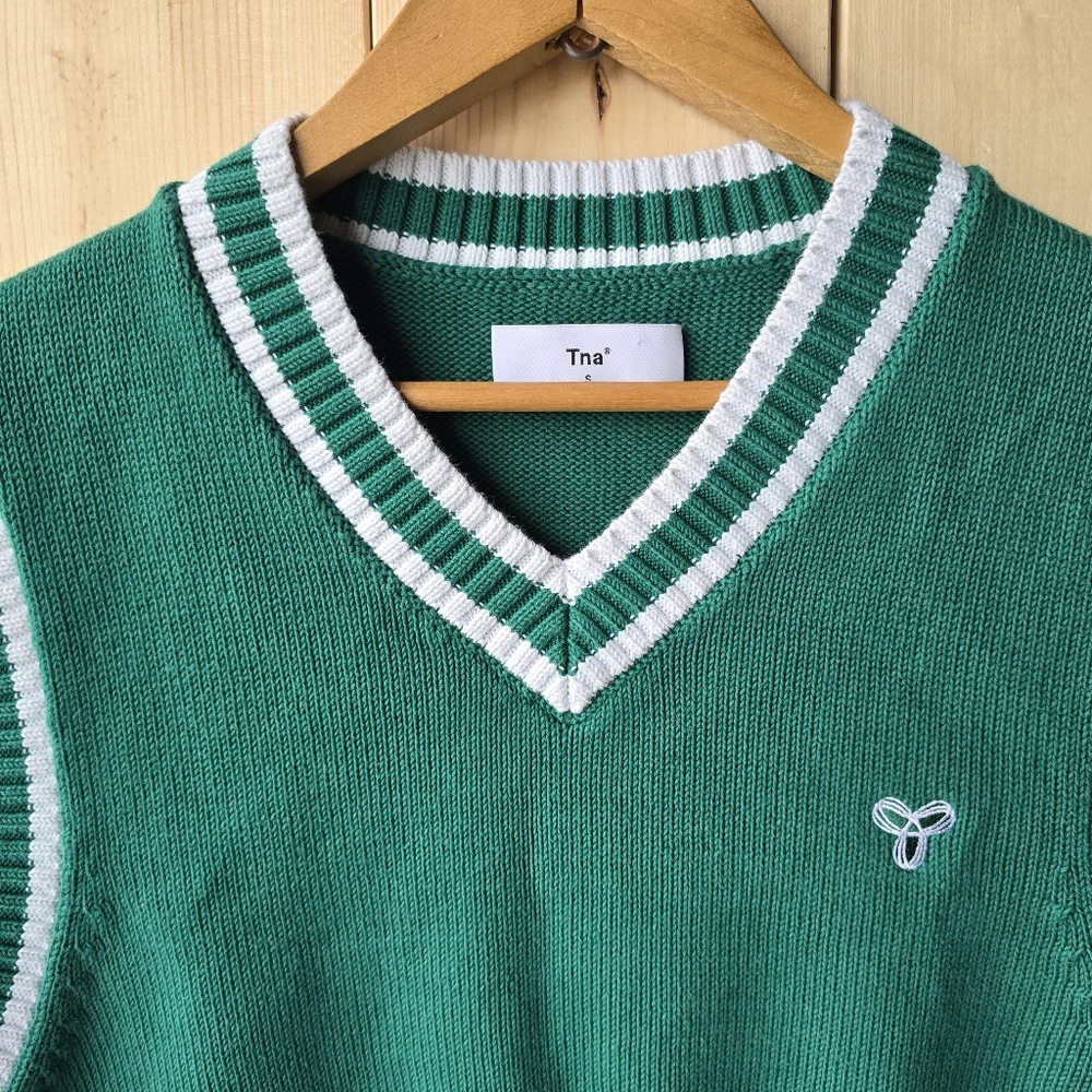 Aritzia TNA The Marcey Sweater Vest Green White Colorway V Neck Womens Medium - Picture 2 of 8